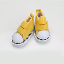 Load image into Gallery viewer, 1 Pair 5cm Doll Canvas Shoes Seakers Doll Toy Footwear Sports Tennis Shoes Children Gift Toys